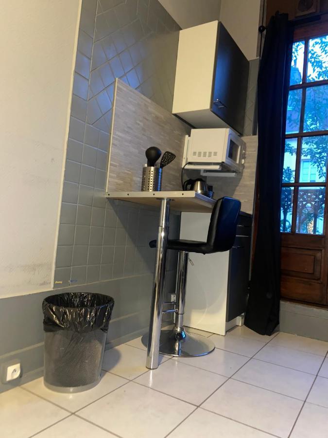 Emplacement Ideal : Studio Au Coeur De Dijon Disponible En Location Apartment Exterior foto