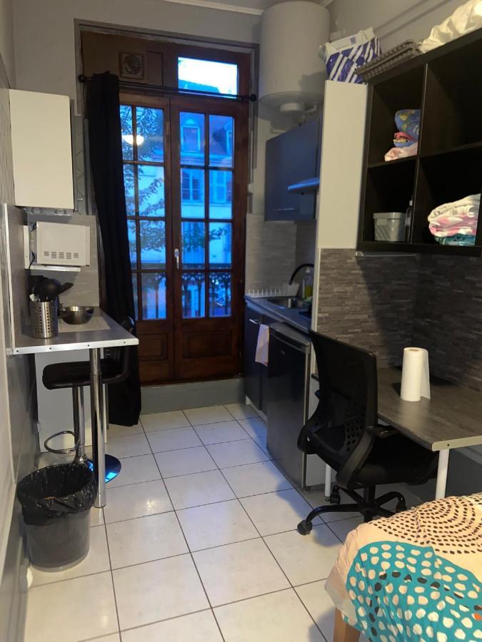 Emplacement Ideal : Studio Au Coeur De Dijon Disponible En Location Apartment Exterior foto