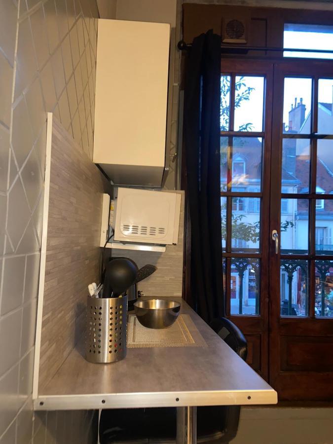 Emplacement Ideal : Studio Au Coeur De Dijon Disponible En Location Apartment Exterior foto